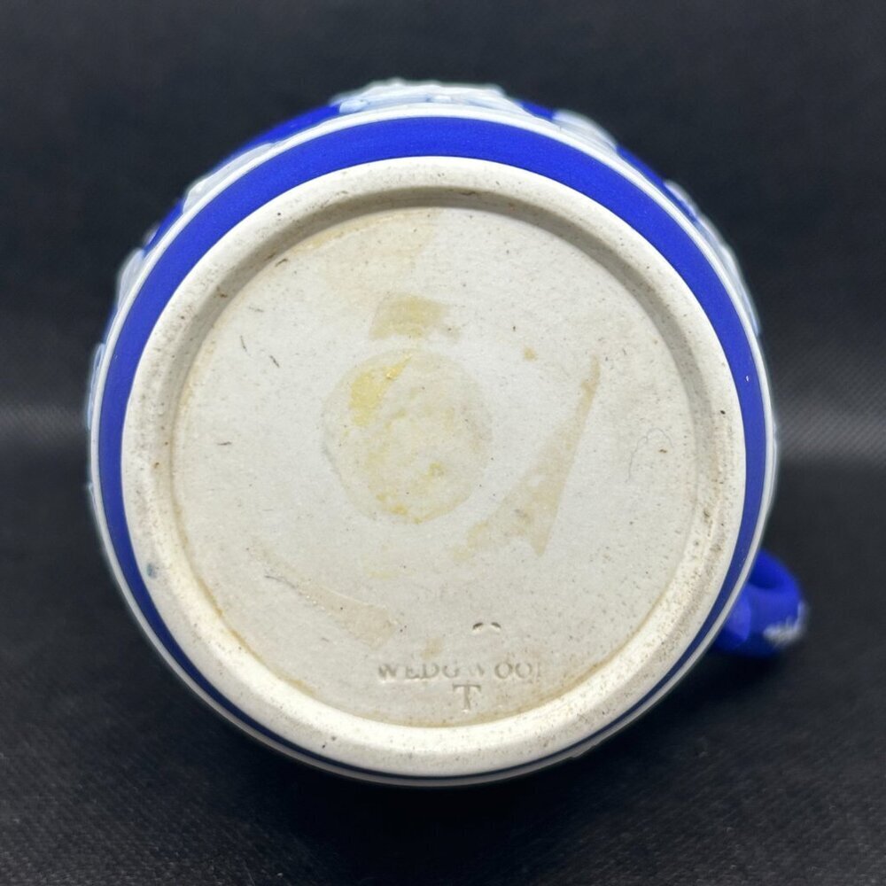 Antique Wedgwood Jasperware rope handled jug/pitcher c. Late 1800s- early 1900’s - Picture 14 of 15